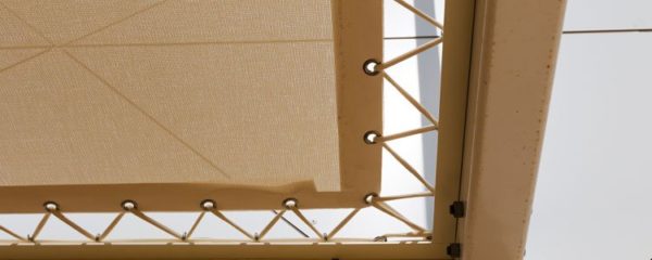 Bâche sur mesure pour pergola